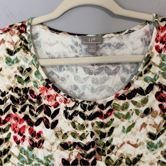 J. Jill Wearever Collection scoop neck multi abstract leaf top. Size L - Picture 3 of 9